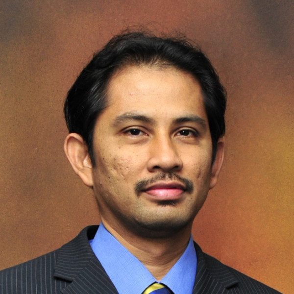 Prof. Madya Dr. Ahmad Naqiyuddin Bakar (2008 - 2016)